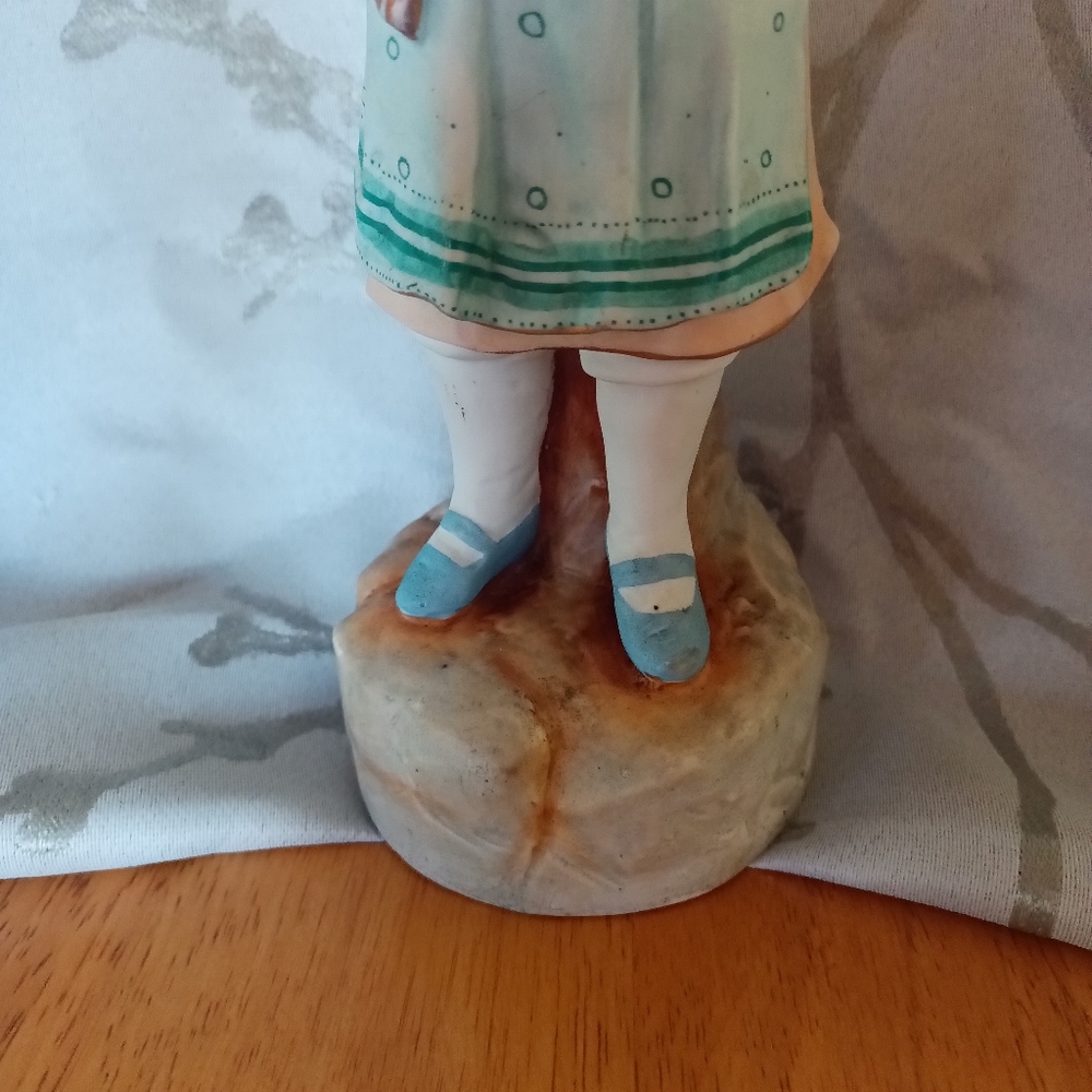 Antique German? Bisque Girl Figurine - Picture 4 of 16